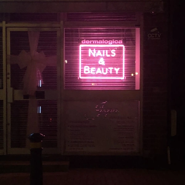 Neon 1